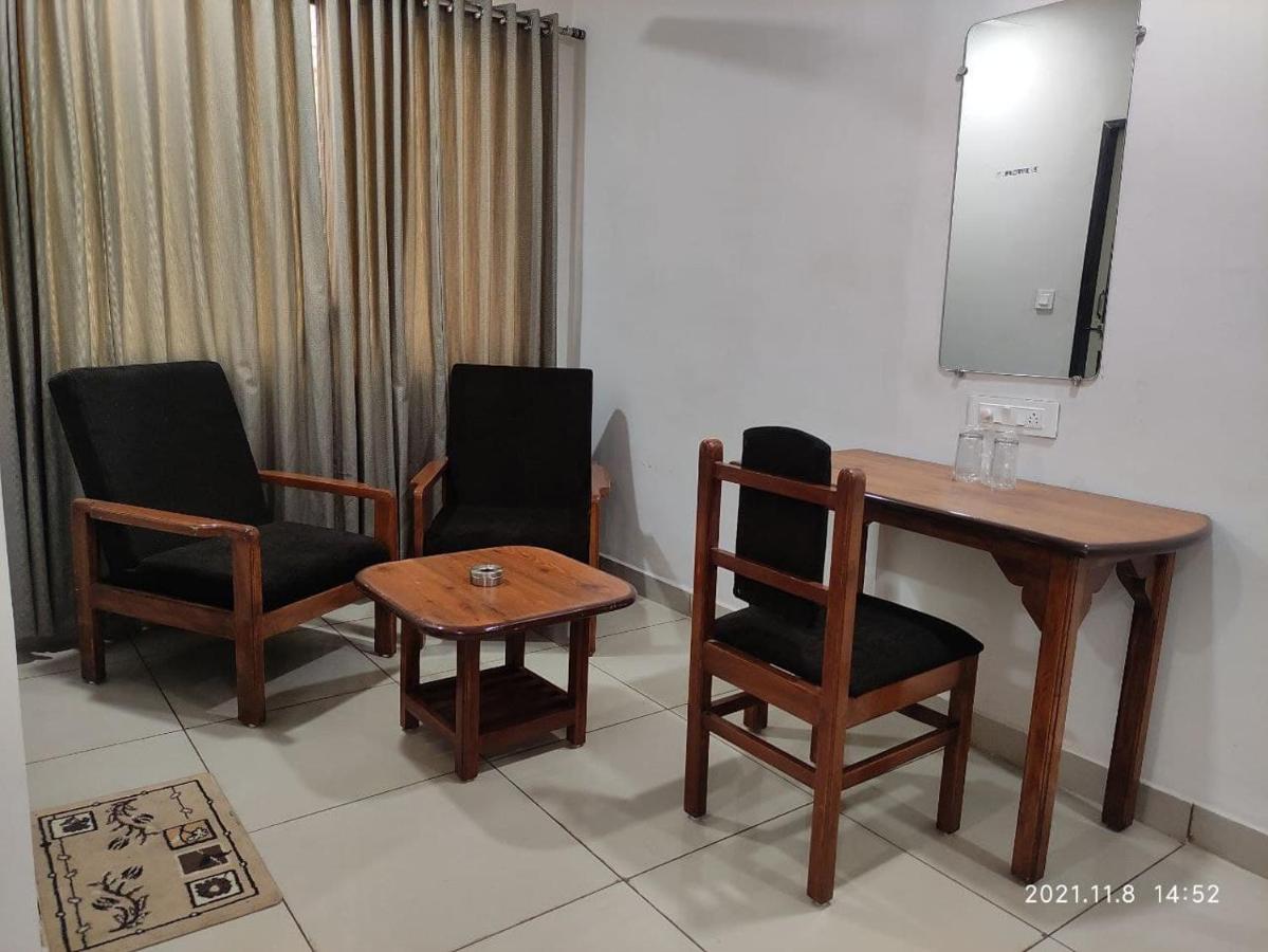 Hotel Tirth Ankleshwar Εξωτερικό φωτογραφία