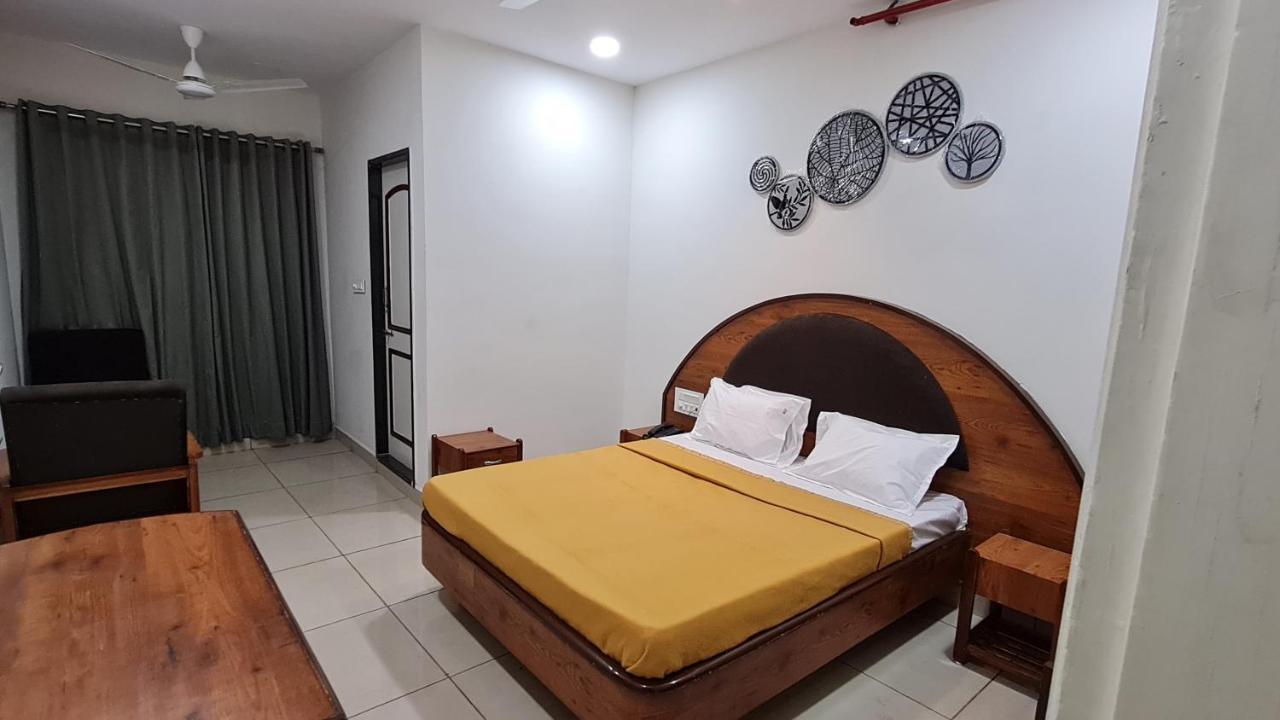 Hotel Tirth Ankleshwar Εξωτερικό φωτογραφία
