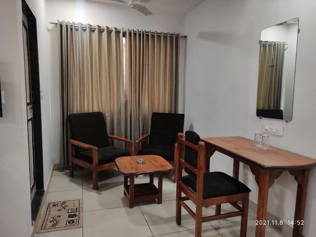 Hotel Tirth Ankleshwar Εξωτερικό φωτογραφία