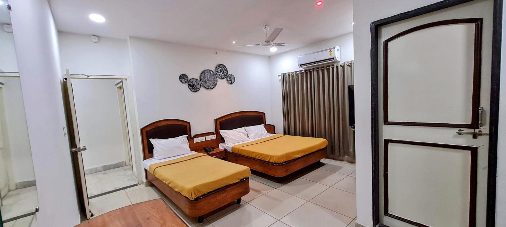 Hotel Tirth Ankleshwar Εξωτερικό φωτογραφία